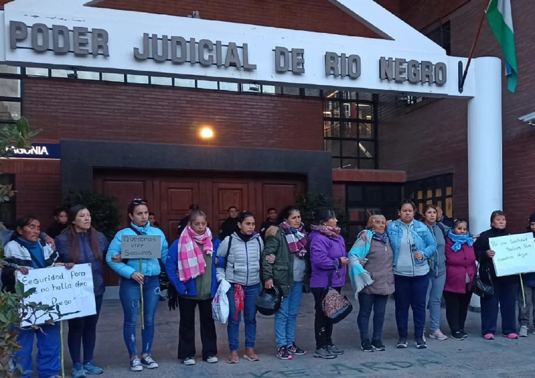 Familiares y vecinos pidieron la liberación del acusado. Foto archivo