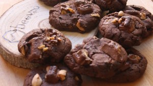 Cómo hacer estas galletitas mágicas de café y chocolate: ¡sin harina y sin horno!