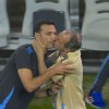 Imagen de Video | Lionel Scaloni opinó del beso que le dio el utilero de la Selección Argentina: «Cosas que pasan cuando…»