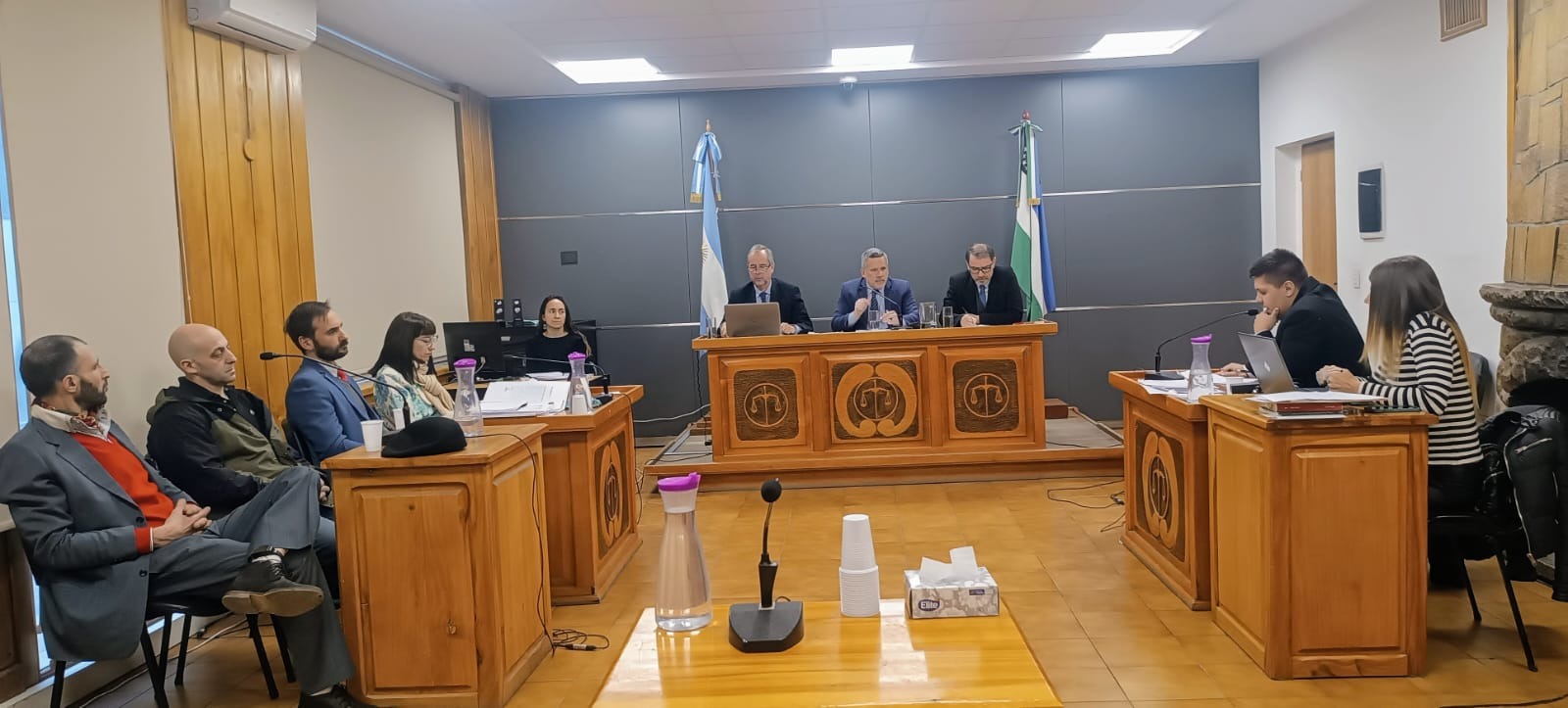 La audiencia de apertura del juicio se desarrolló este miércoles en Bariloche. (foto gentileza prensa del Poder Judicial)