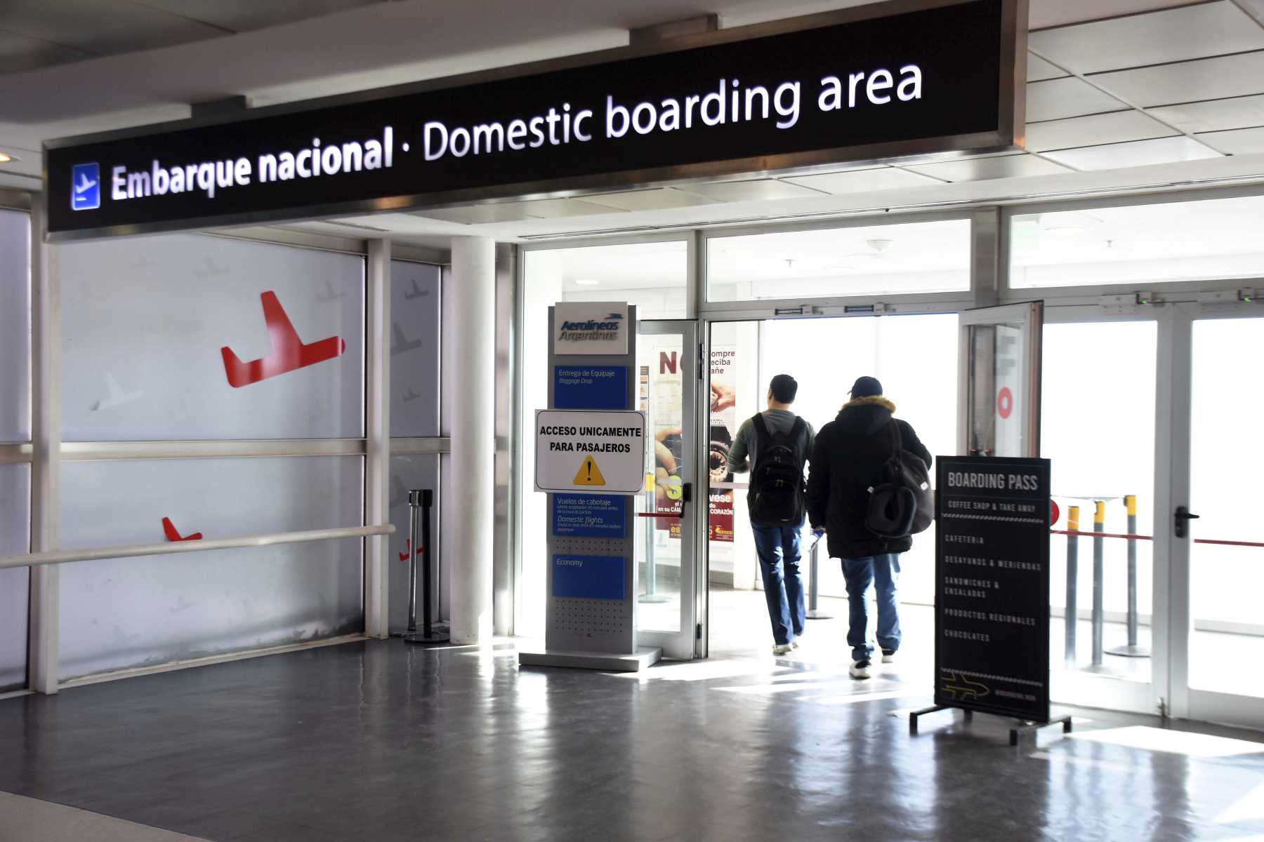 Aeropuerto Neuquén.-