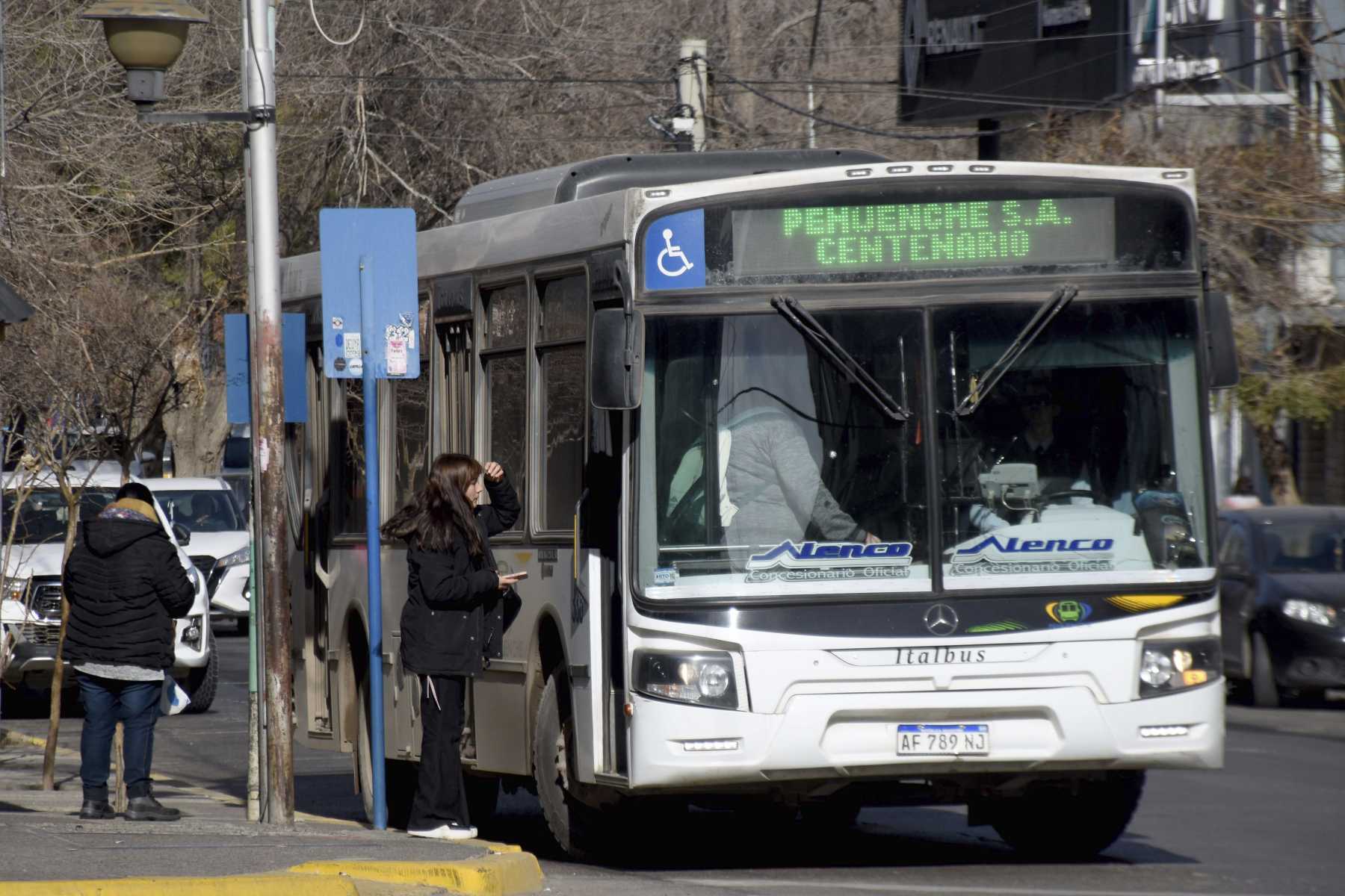 La UTA define su adhesión al paro nacional de transporte convocado para el miércoles próximo. Foto: Matías Subat.