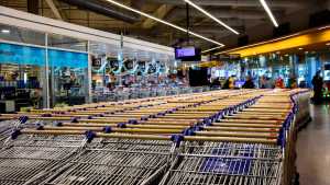 Cayó el consumo en los supermercados de Neuquén: se vende menos carne y bebidas