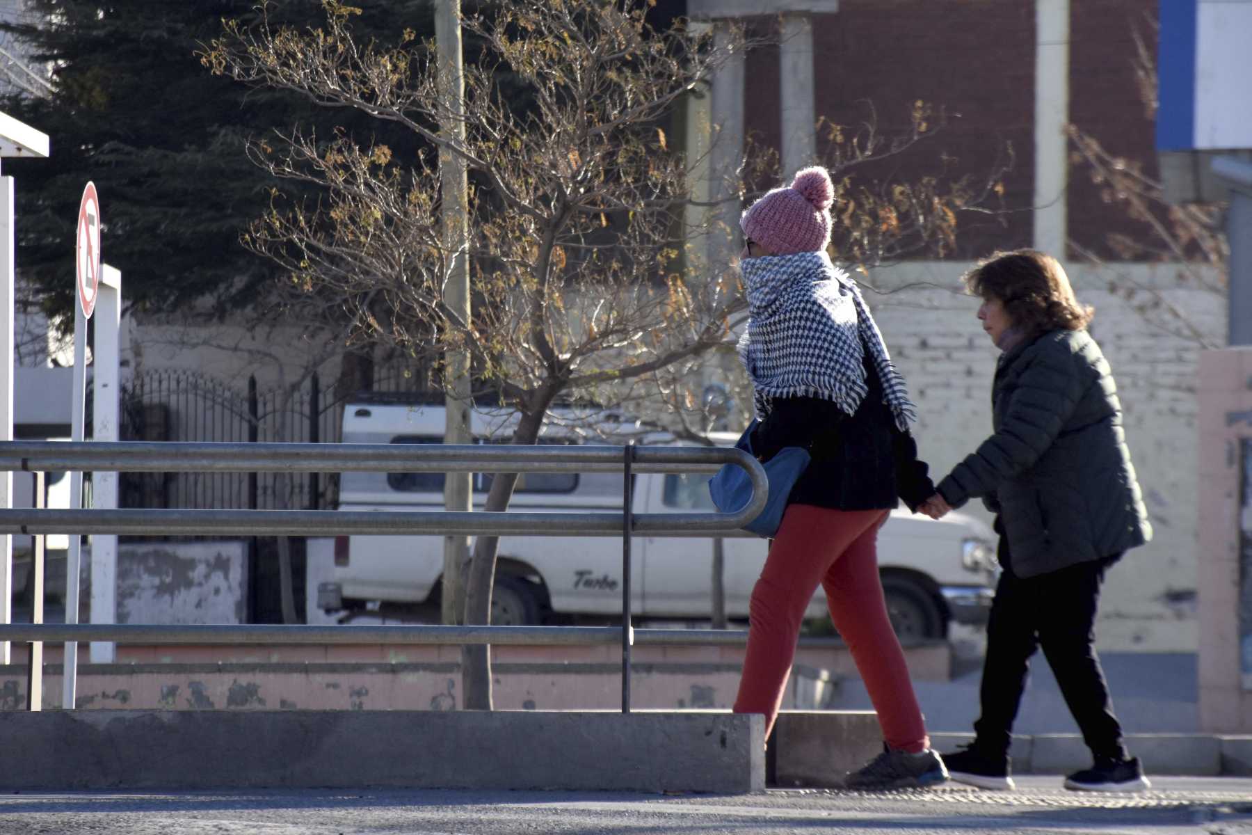 Alivio, pero frío el fin de semana: qué pasará con el clima en Neuquén y Río Negro.