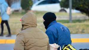 Noche bajo cero en el Alto Valle: las heladas se «profundizan» y cubren Río Negro y Neuquén