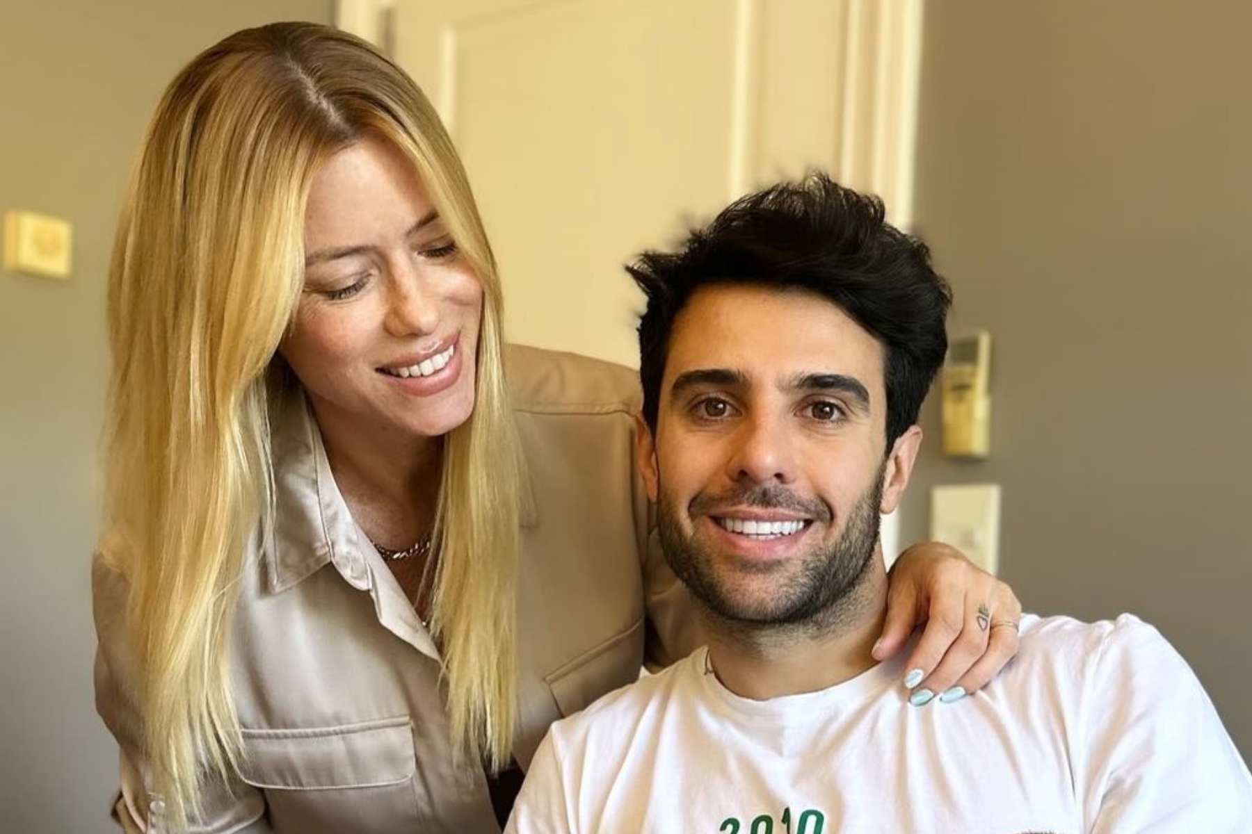 Nicole charló con sus fans en sus historias de Instagram y reveló intimidades de su matrimonio con Manu Urcera.