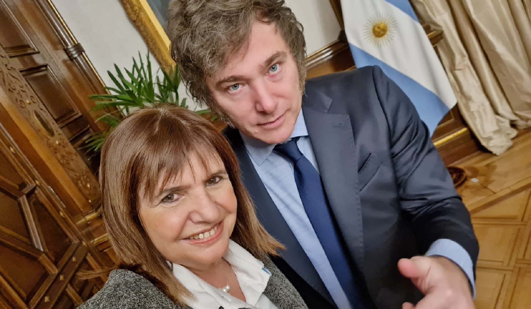 La imagen que Bullrich compartió con Javier Milei. 