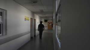 Éxodo de médicos en hospitales de Río Negro: «¿Por qué me quedo en el público?», una batalla diaria