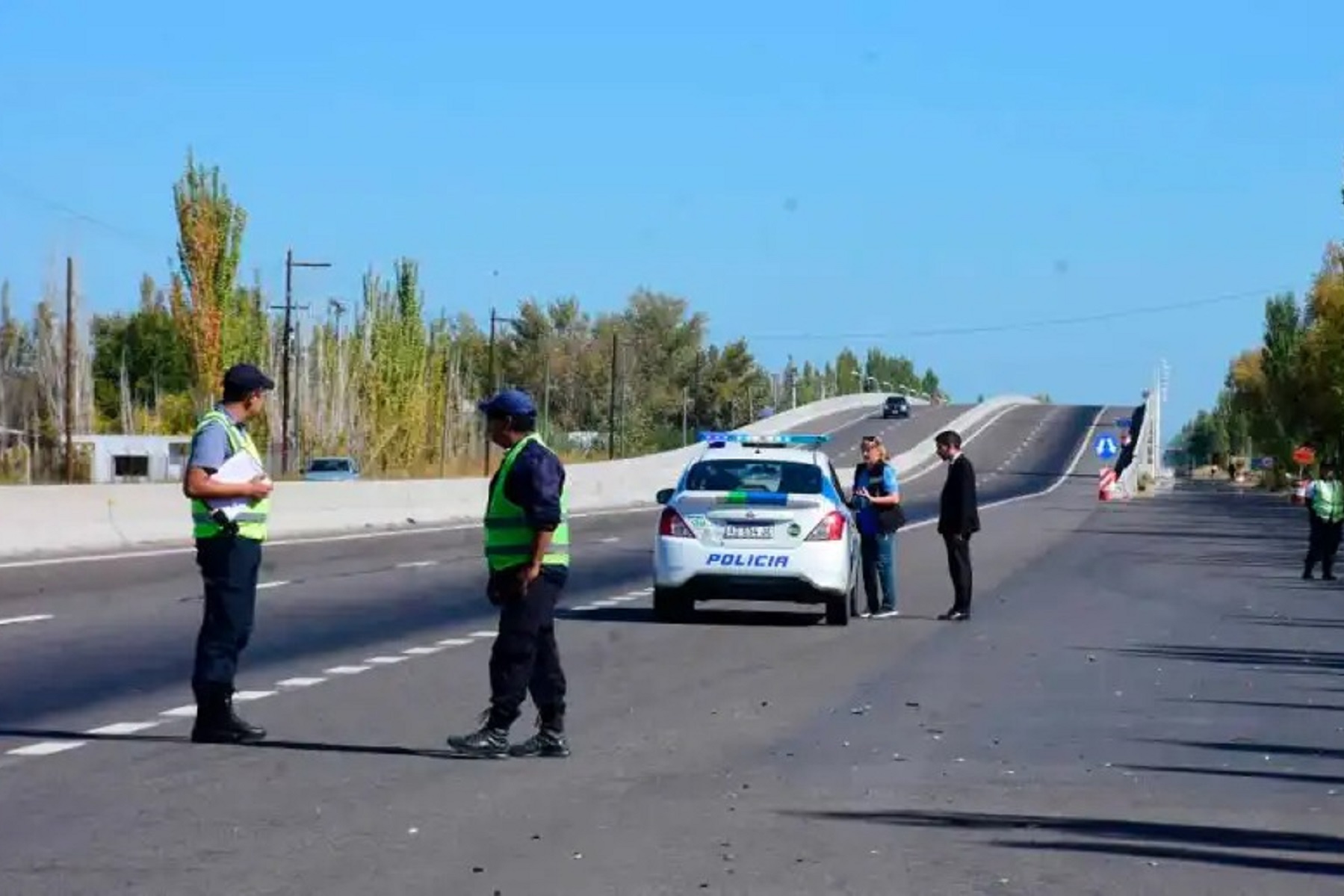 El accidente ocurrió en el acceso a Mainqué. Foto archivo Alejandro Carnevale