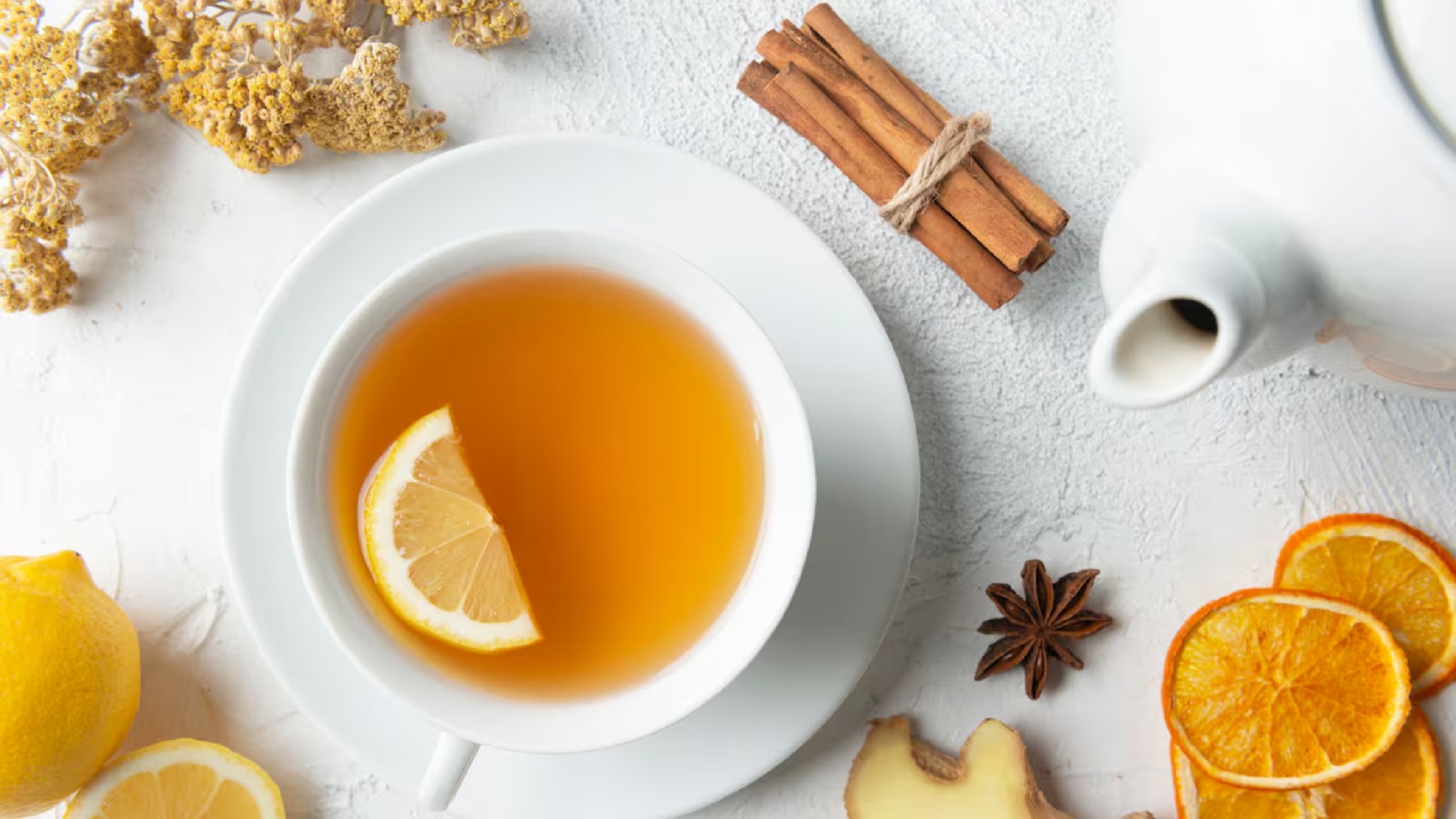 El té de limón es una infusión que puede aliviar el malestar estomacal.-