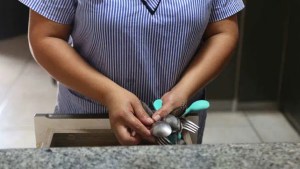El caso de una cocinera despedida en el Alto Valle: cómo iniciar un reclamo gratuito por informalidad laboral en Río Negro