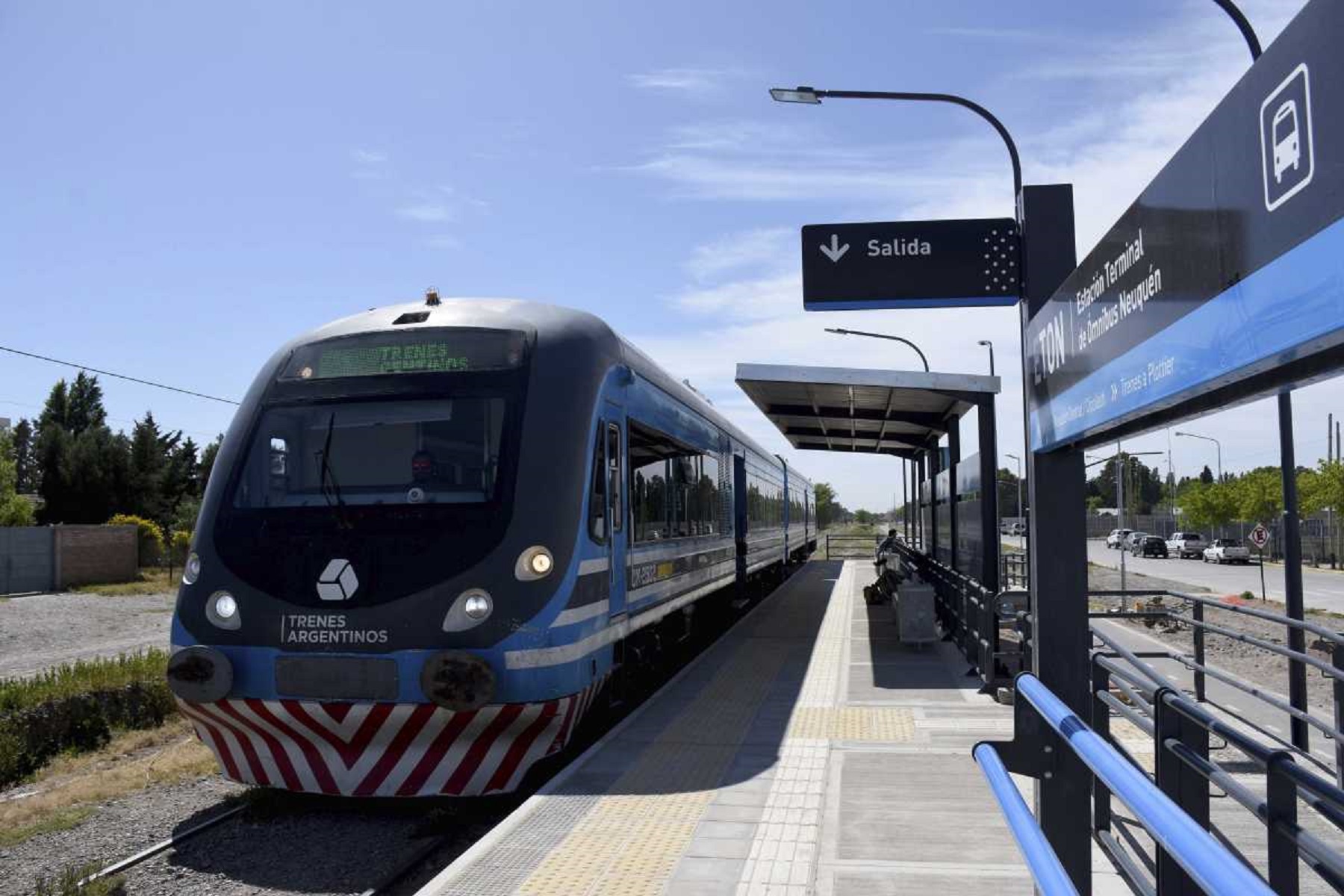 ¿Cambio de manos?La posible venta de Loma Negra podría afectar la concesión de las vías por las que circula el Tren del Valle. Foto: archivo Matías Subat. 