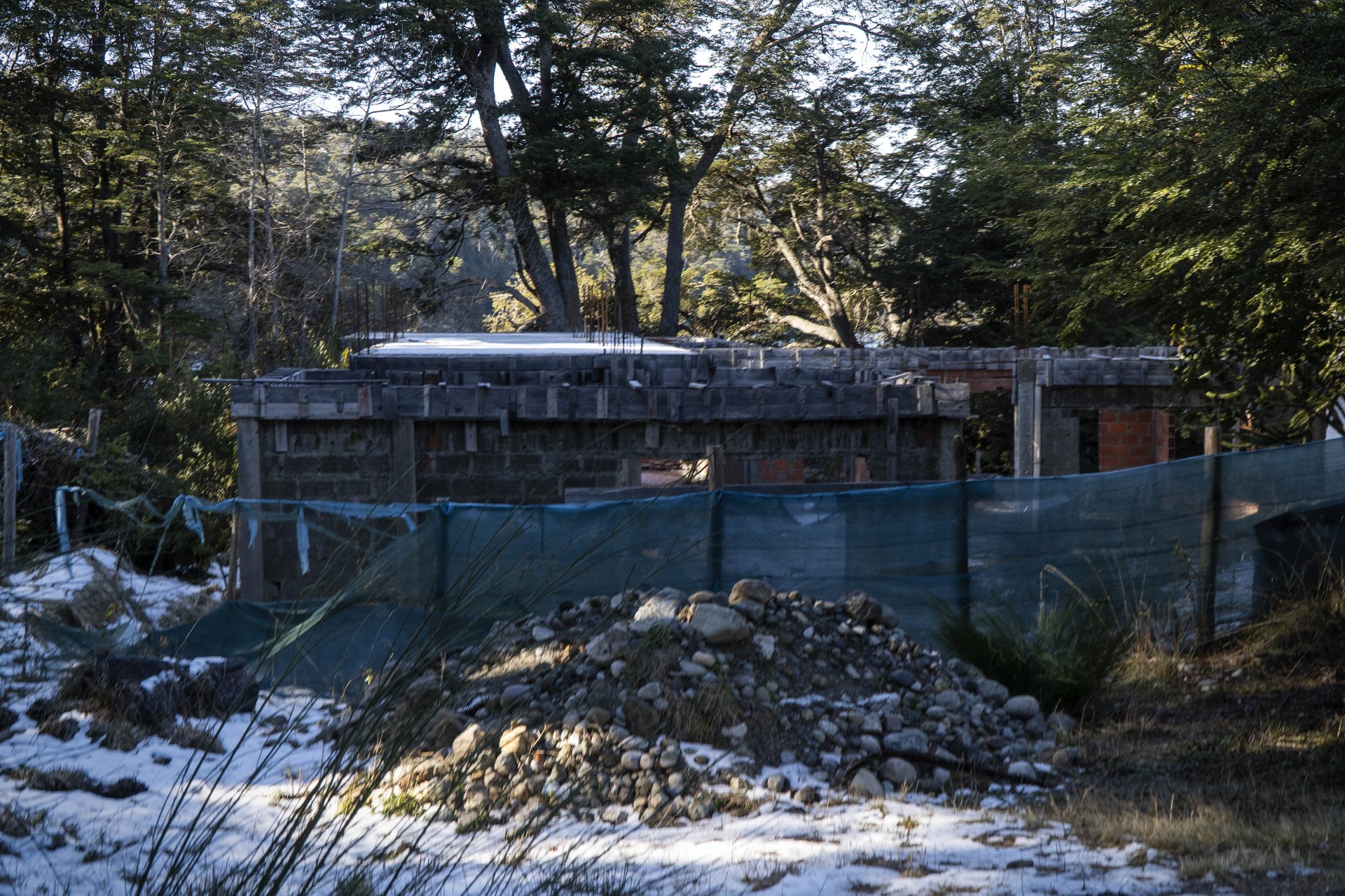 La obra inconclusa en Llao Llao es una de las cuentas pendientes del fondo de infraestructura turística. (Marcelo Martínez)