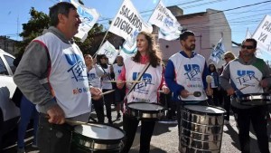 Conflicto docente en Río Negro: se inicia el paro por 48 horas y habrá protestas en los puentes de Cipolletti y Neuquén
