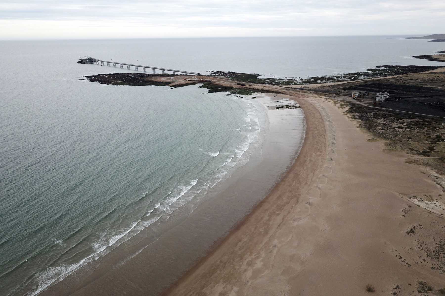 Exmuelle mineralero en la costa marítima de Río Negro.
Foto: Marcelo Ochoa.