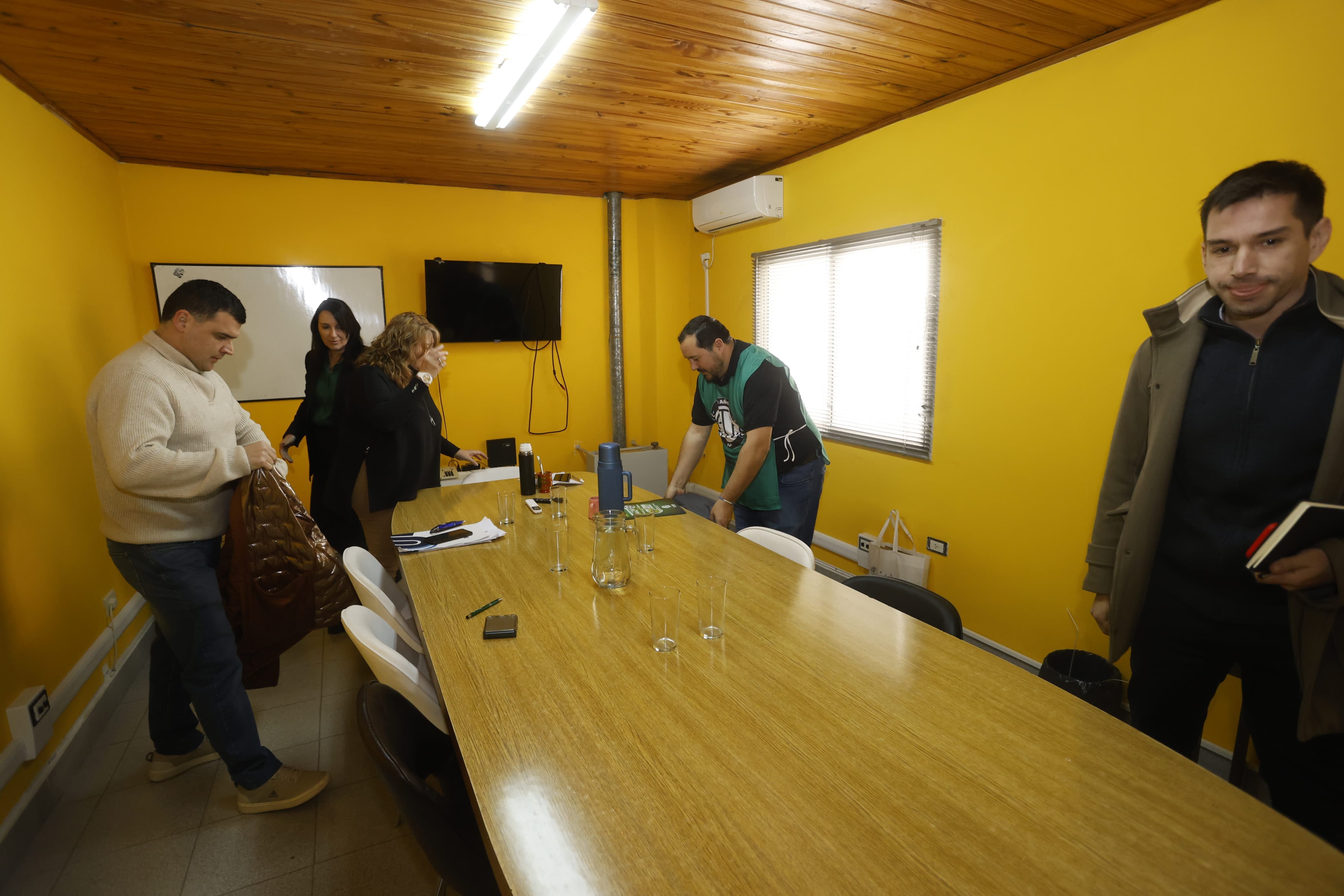 La reunión de la Función Pública paso a un cuarto intermedio, con rechazos de los gremios, y el jueves volverá la negociación. Foto: Pablo Leguizamon