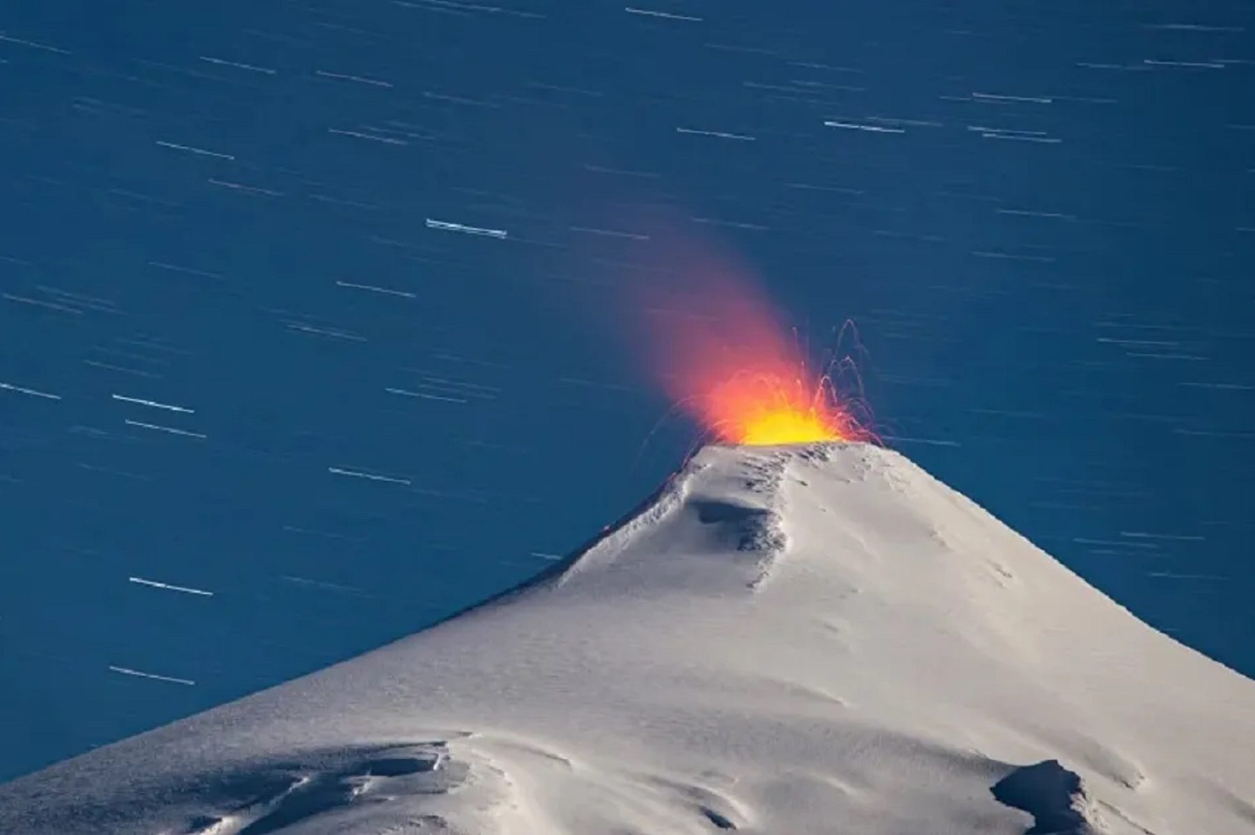 Esperan más explosiones en el Volcán Villarrica, cerca de Neuquén. Foto archivo