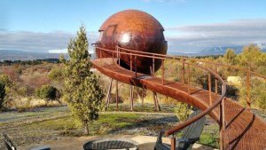 Lugares mágicos para dormir en Patagonia: en cápsulas, gratis o en el huevo de un dragón