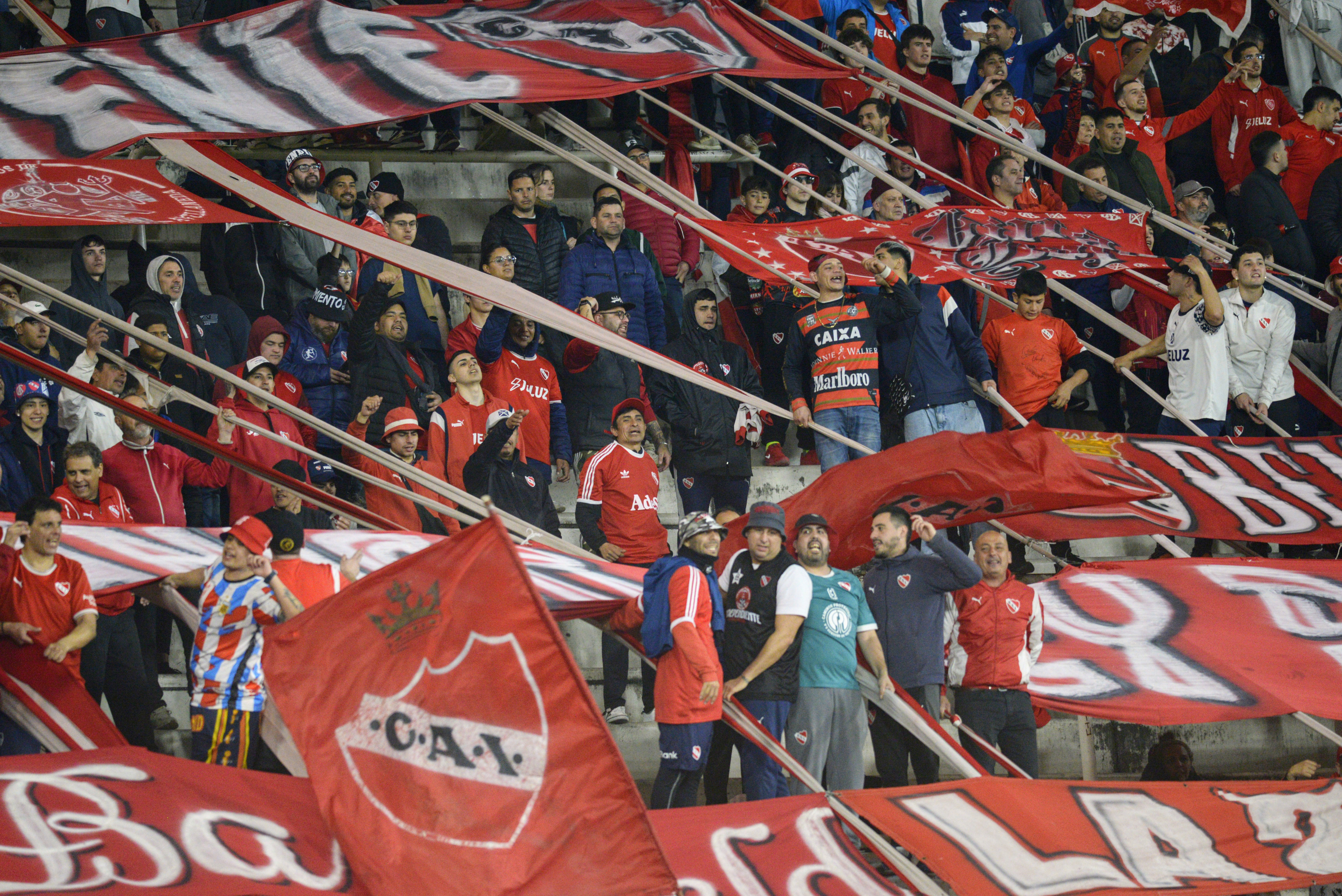 Independiente tendrá capacidad reducida en sus tribunas populares para el encuentro ante River. 