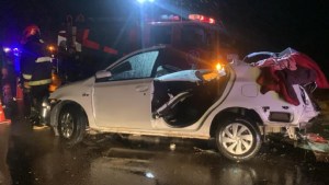 Una mujer murió en un choque frontal en la Ruta Nacional 3, cerca de Bahía Blanca: hay tres heridos