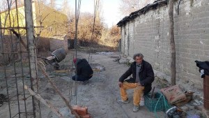 Vivía en la pobreza y vecinos le construyeron una casa: el emocionante gesto al último «palero» de Mariano Moreno