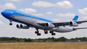 Aerolíneas Argentinas amplía su presencia en Sudamérica: LATAM comercializará sus vuelos