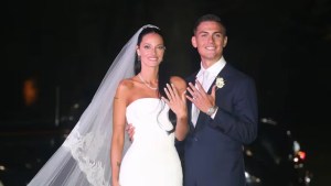 Oriana Sabatini y Paulo Dybala celebran un mes de casados con fotos inéditas