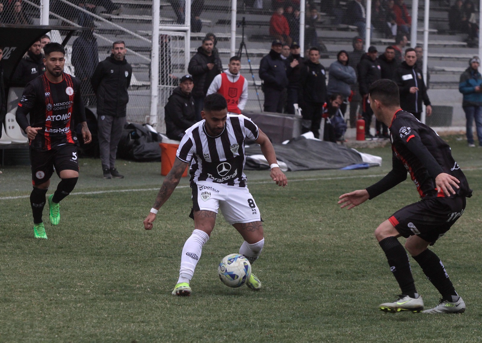 Cipolletti viene de ganarle a Huracán Las Heras. (Foto: Oscar Livera)