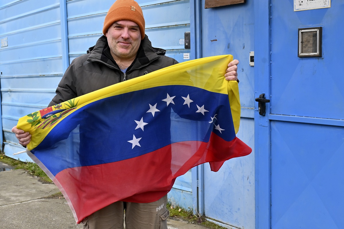 Cuando Marcos Araujo abandonó su país en 2011, había 24 millones de habitantes. Foto: Chino Leiva