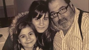 Jorge Lanata recibe el cariño de sus hijas: ¿Quiénes son y a qué se dedican?