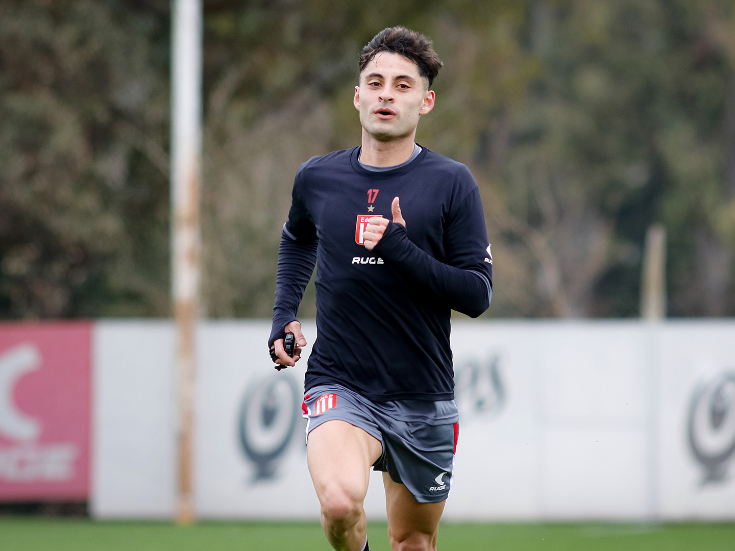 Altamirano sufrió una trombosis cerebral, recibió el alta médica y a partir de este miércoles se sumó a los entrenamientos en el Pincha.