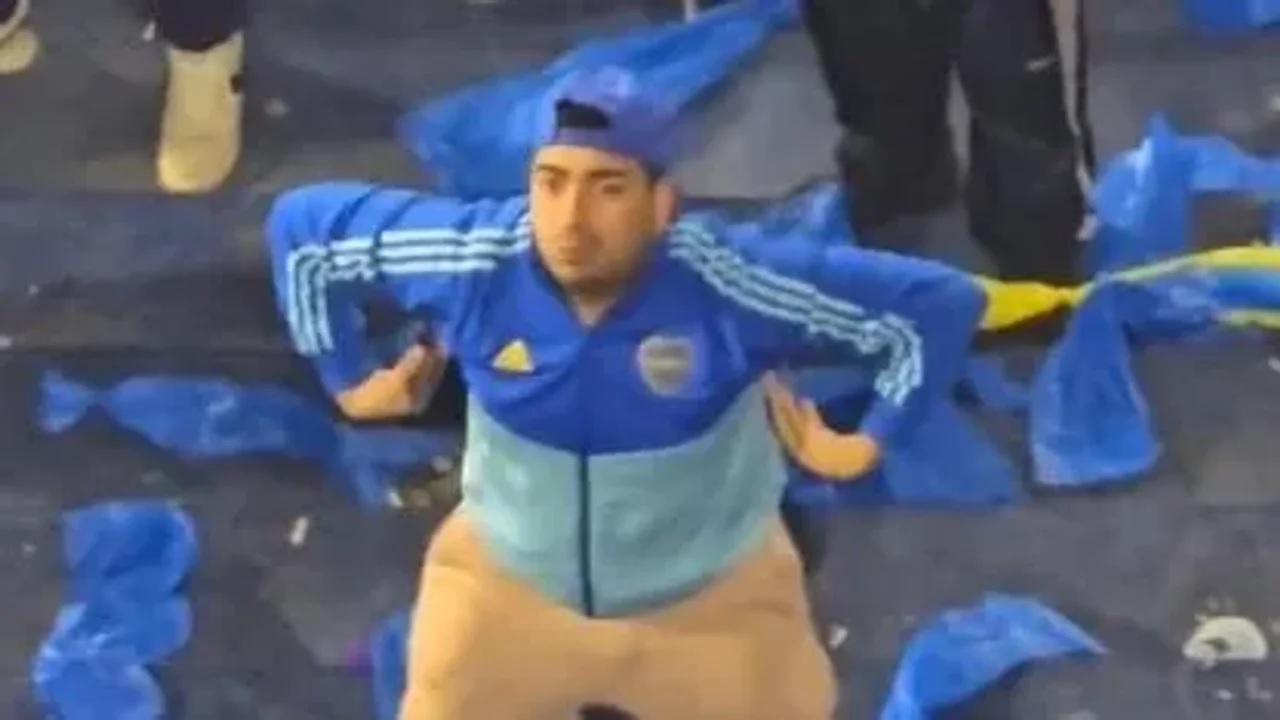 Un hincha de Boca fue filmado haciendo gestos de 'mono' a los torcedores del Cruzeiro.