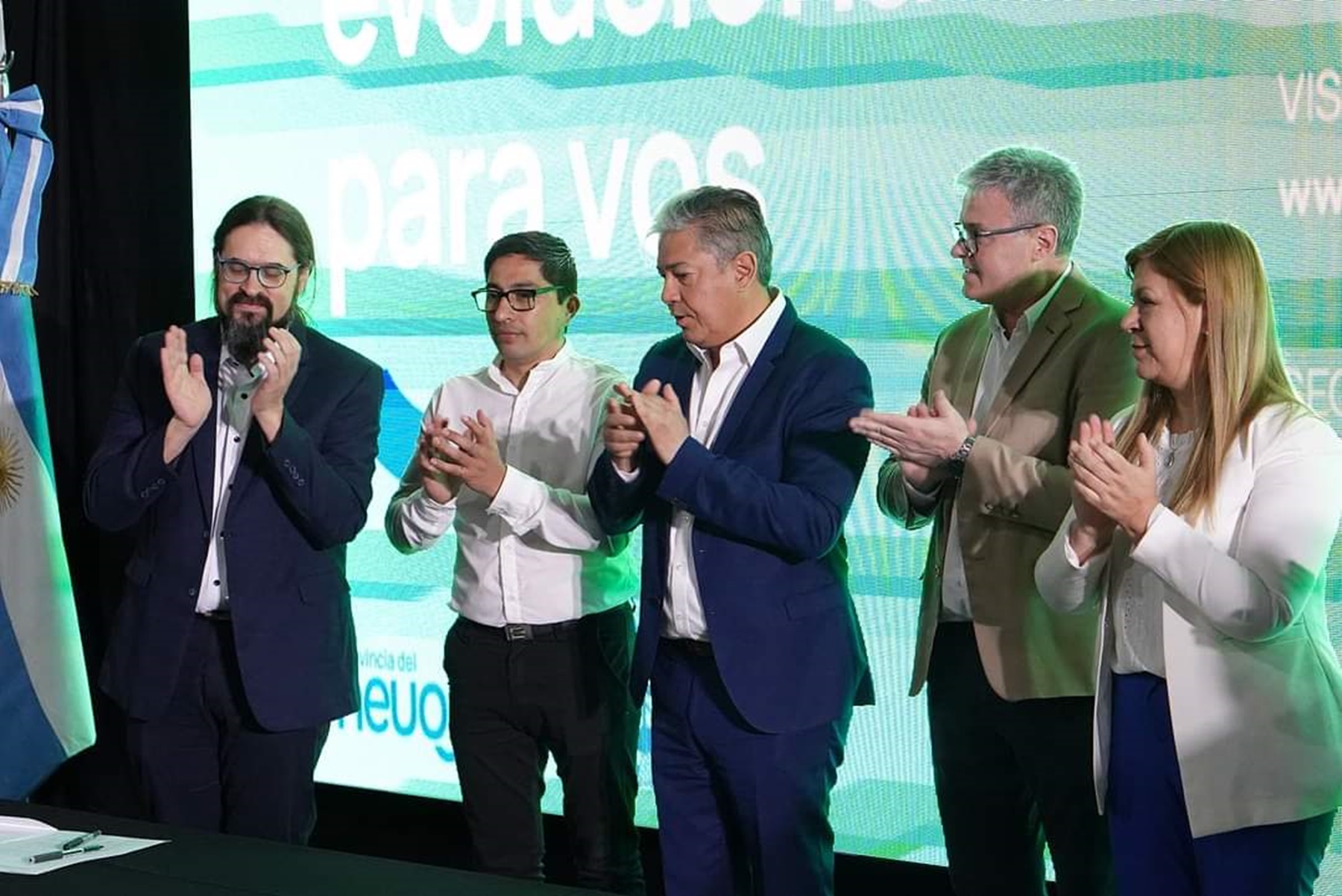 La firma se hizo en la presentación del plan provincial de Salud (Foto: gentileza)