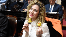 Imagen de Visita de diputados libertarios a represores: Lourdes Arrieta publicó chats y encendió la polémica