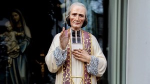 San Juan María Vianney se conmemora hoy: conocé la historia del santo que hizo una oda de amor a Dios