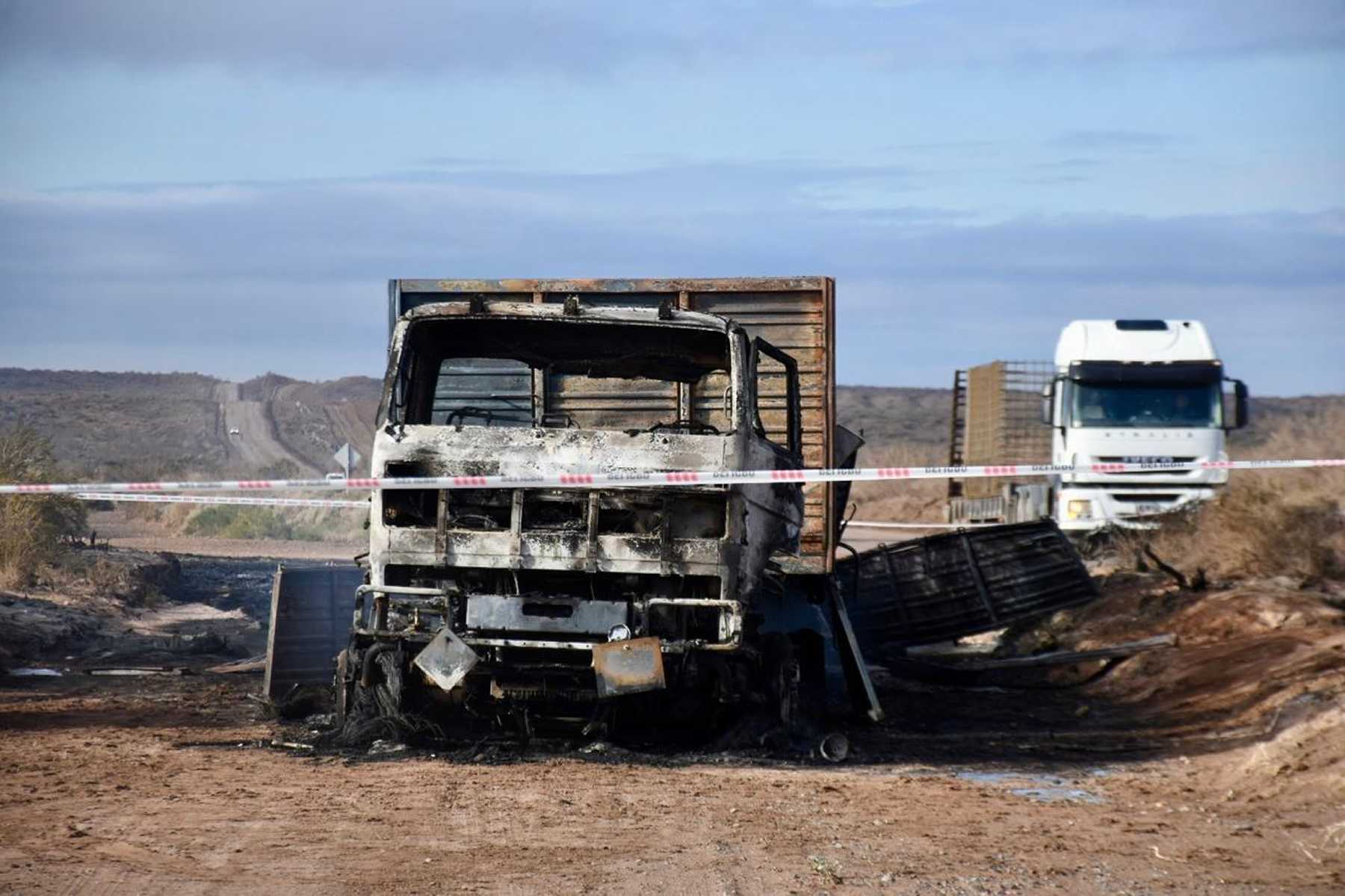 La zona del incendio está restringida. Foto: Matías Subat. 