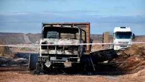 Video | Levantaron el corte en Vaca Muerta tras el impresionante incendio de un camión