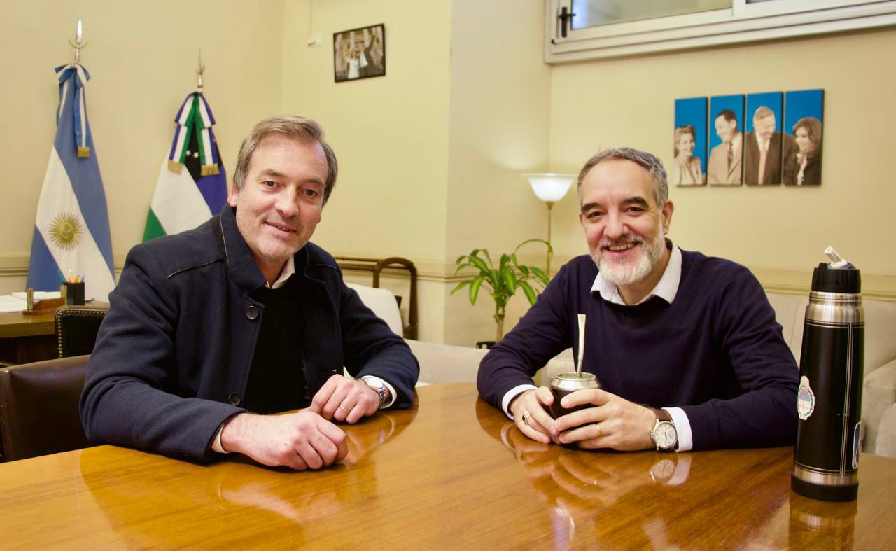 Mates y sonrisas. Martín Soria y Martín Doñate se reunieron esta mañana en Buenos Aires.