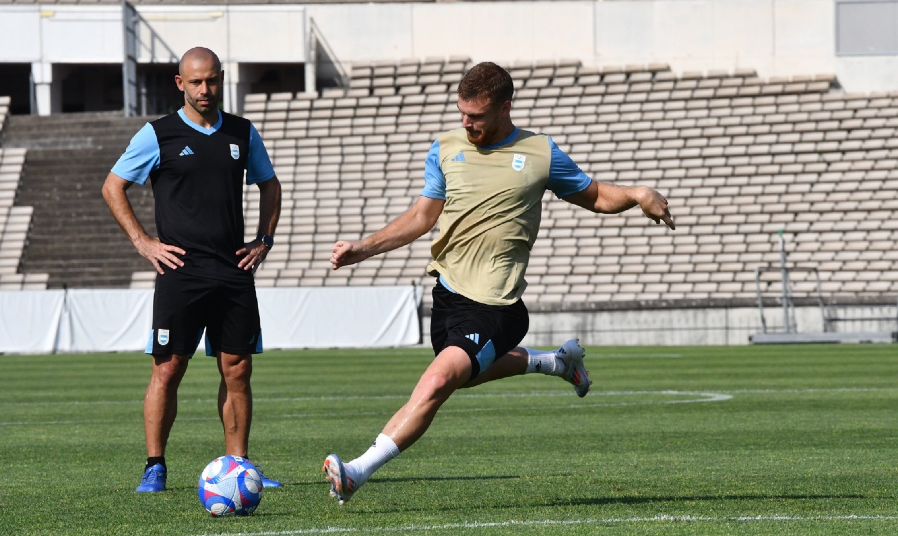 Javier Mascherano prepara el once para el cruce ante Francia. Foto: @Argentina.