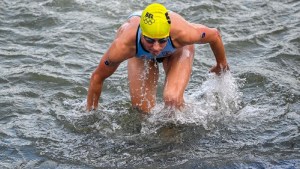 Una atleta de Bélgica fue internada tras nadar en el río Sena: apuntan contra la contaminación del agua