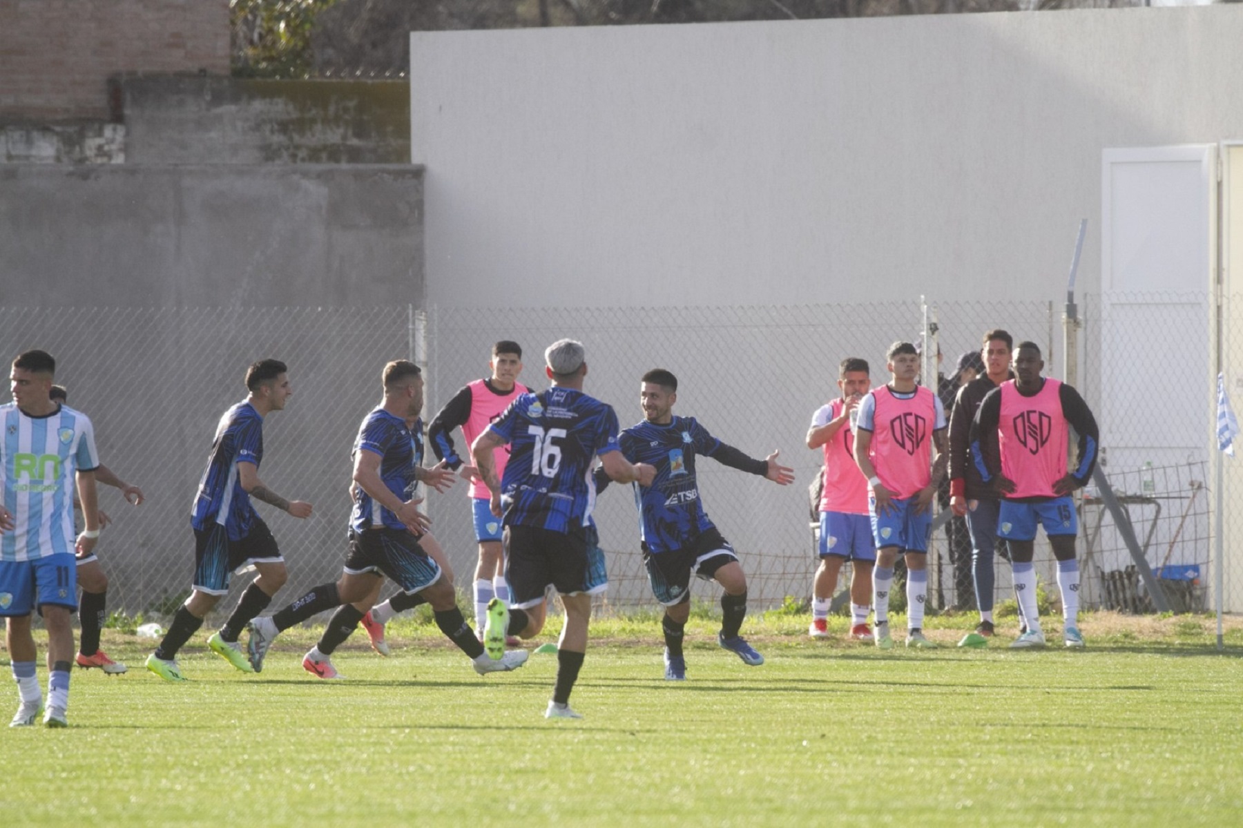 Deportivo Rincón le ganó a Sol de Mayo en Viedma. Foto: Pablo Leguizamón. 