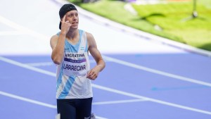 Un argentino clasificó a las semifinales de los 400 metros en los Juegos Olímpicos 2024