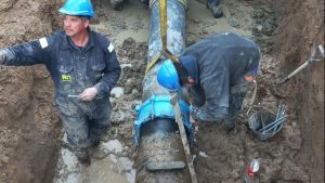 Se normaliza el servicio de agua en Allen y parte de Fernández Oro, tras la rotura de un acueducto