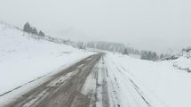 Imagen de Video | Corte de rutas y cierre de pasos fronterizos por la nieve en Neuquén y Río Negro, este lunes