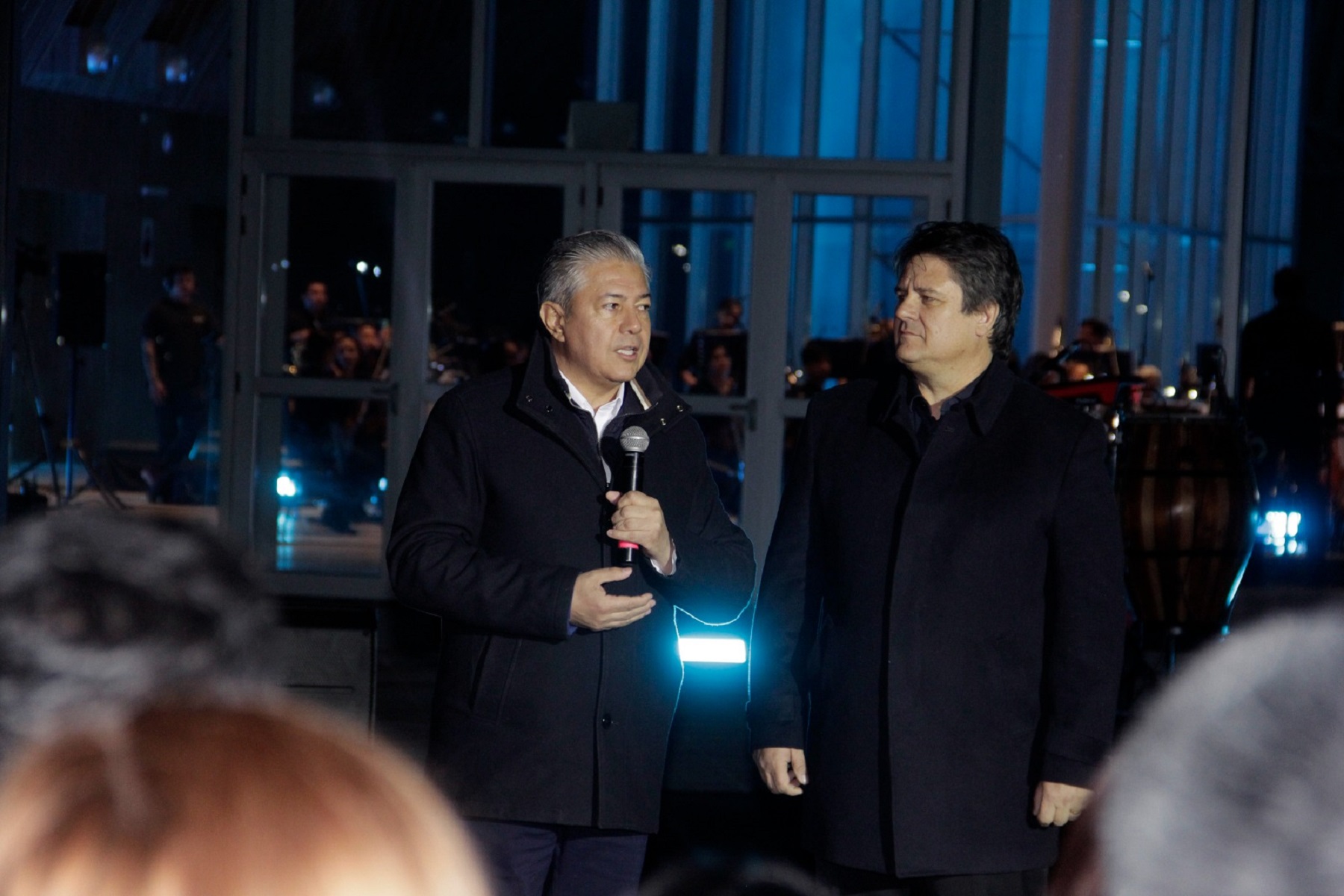 Rolando Figueroa junto a Mariano Gaido en la inauguración del centro de convenciones Domuyo. Foto: Oscar Livera.