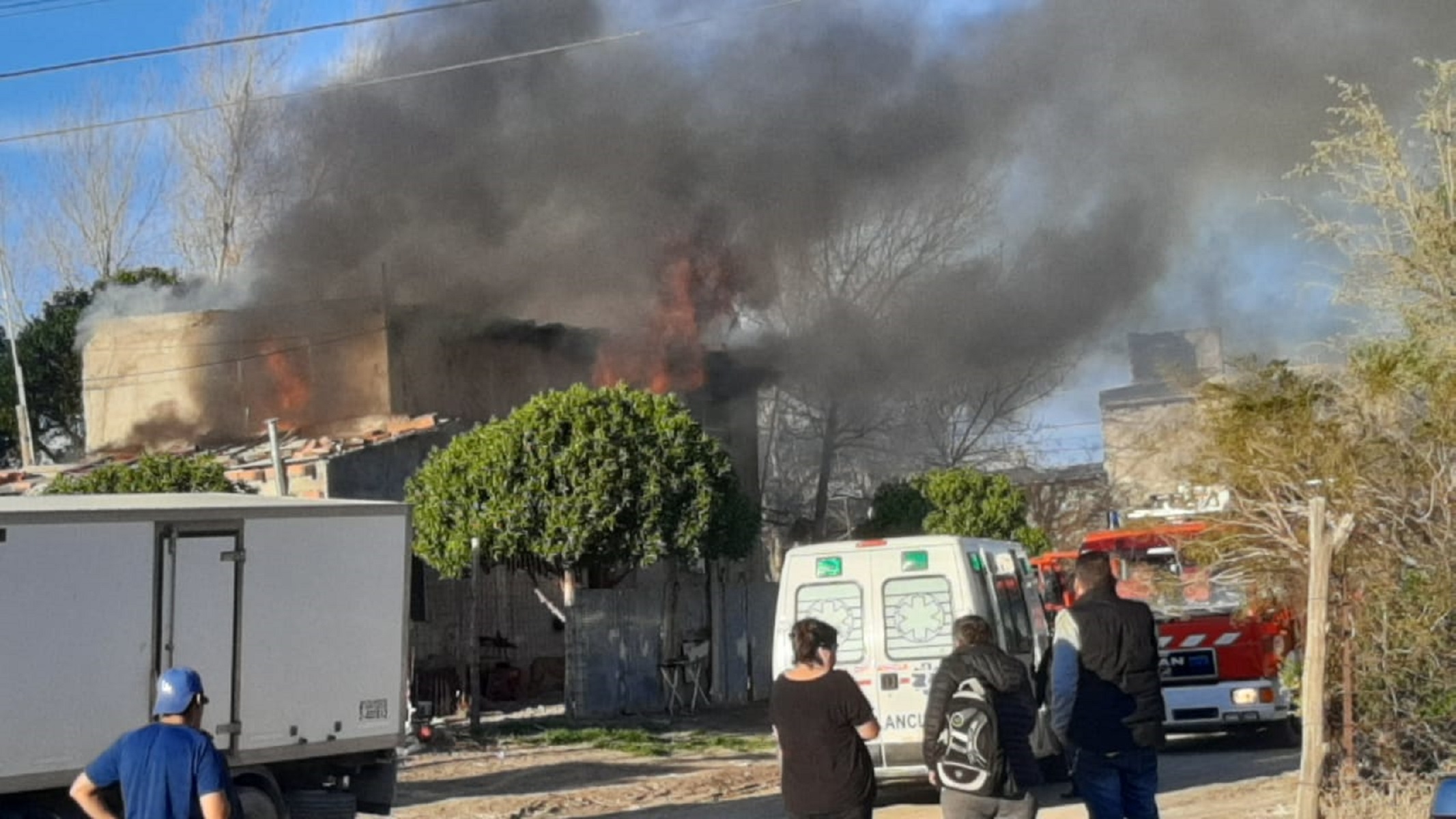 Un feroz incendio consumió una vivienda de Las Grutas. Gentileza