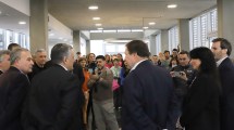 Imagen de Oleoducto y GNL: Weretilneck anunció otras tres leyes, entre honores, un debate anticipado y un aval demorado