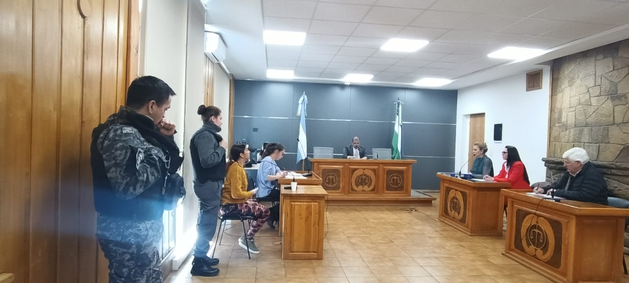 La audiencia en la que le impusieron la prisión preventiva a la imputada se hizo este miércoles en Bariloche. (foto gentileza prensa Poder Judicial)