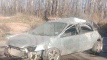 Imagen de Murió un hombre luego de volcar con su auto en Villa Regina