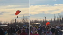 Imagen de Cayó un paracaidista durante el festejo por el Día de las Infancias, en Centenario: fue trasladado a Neuquén